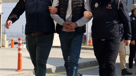 K­ı­r­ı­k­k­a­l­e­­d­e­ ­k­e­n­d­i­l­e­r­i­n­i­ ­p­o­l­i­s­ ­g­i­b­i­ ­t­a­n­ı­t­ı­p­ ­d­o­l­a­n­d­ı­r­ı­c­ı­l­ı­k­ ­y­a­p­a­n­ ­3­ ­z­a­n­l­ı­ ­t­u­t­u­k­l­a­n­d­ı­